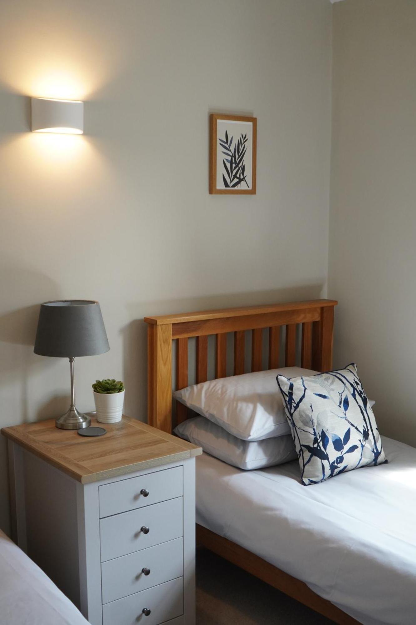 Hook Farm Cottages Royal Wootton Bassett Bagian luar foto